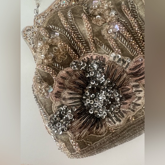Larisa Barrera Cream Floral Evening Bag - Picture 11 of 13